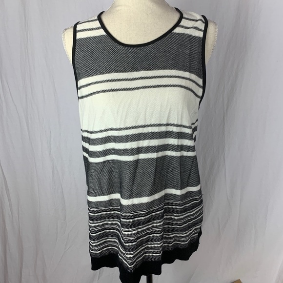 Vince sweater tank top - Picture 1 of 7